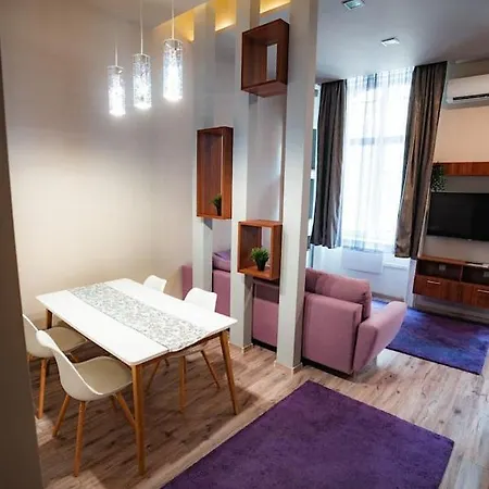 Elizabeth 44 Boulevard *